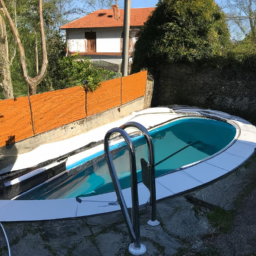 Réparez les dommages de votre piscine rapidement et efficacement avec un service professionnel Garches